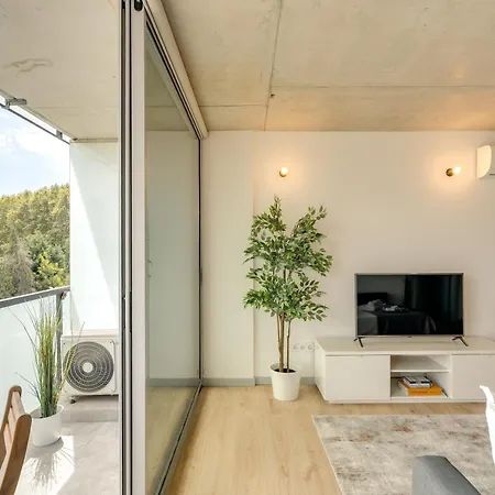 Premium With Balcony, Pool & Garage By Hostwise וילה נובה דה גאיה