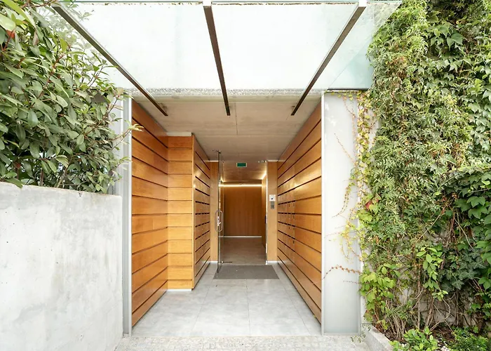 Premium With Balcony, Pool & Garage By Hostwise דירה *