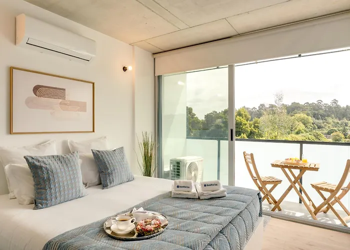 דירה Premium With Balcony, Pool & Garage By Hostwise *