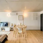 Premium With Balcony, Pool & Garage By Hostwise