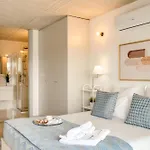Premium With Balcony, Pool & Garage By Hostwise * Vila Nova de Gaia