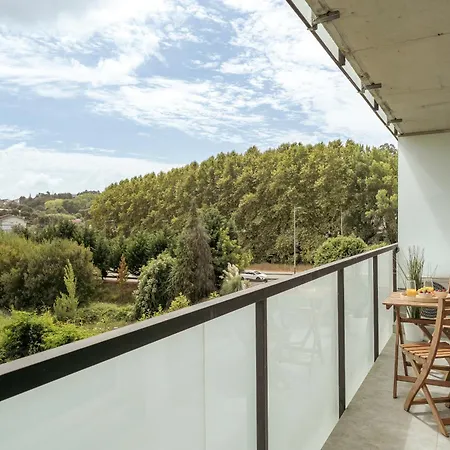 Premium With Balcony, Pool & Garage By Hostwise Appartement *