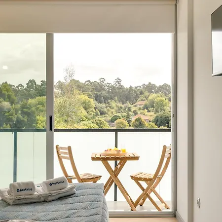 Premium With Balcony, Pool & Garage By Hostwise *