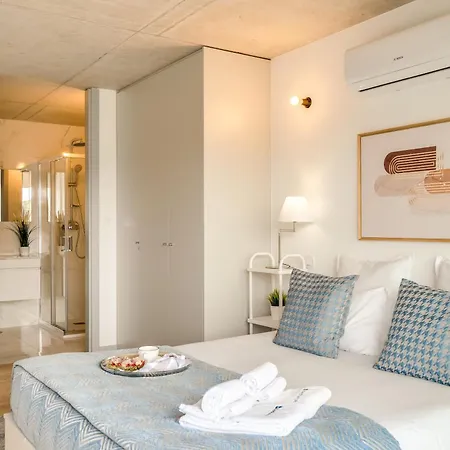 Premium With Balcony, Pool & Garage By Hostwise * Vila Nova de Gaia