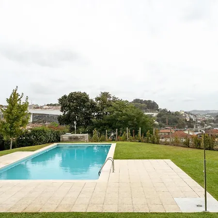 Apartamento Premium With Balcony, Pool & Garage By Hostwise *