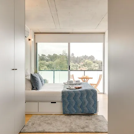 Premium With Balcony, Pool & Garage By Hostwise * Вила-Нова-ди-Гая