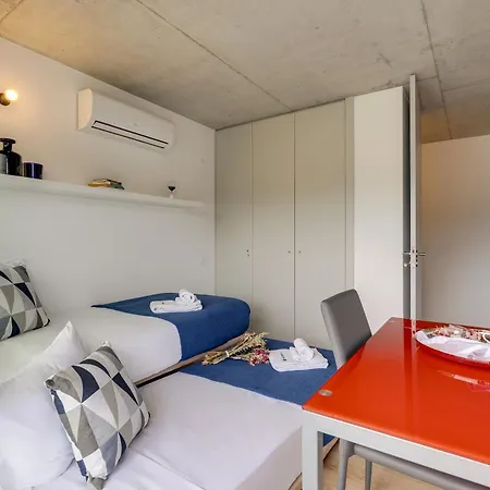 Premium With Balcony, Pool & Garage By Hostwise Apartment