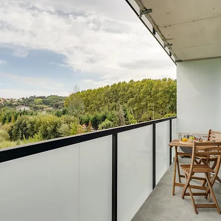 Premium With Balcony, Pool & Garage By Hostwise Вила-Нова-ди-Гая