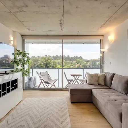 Premium With Balcony, Pool & Garage By Hostwise Вила-Нова-ди-Гая