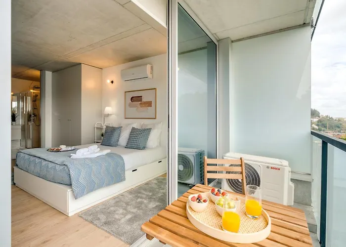 Premium With Balcony, Pool & Garage By Hostwise Appartamento Vila Nova de Gaia