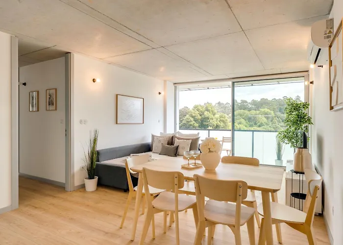 Premium With Balcony, Pool & Garage By Hostwise