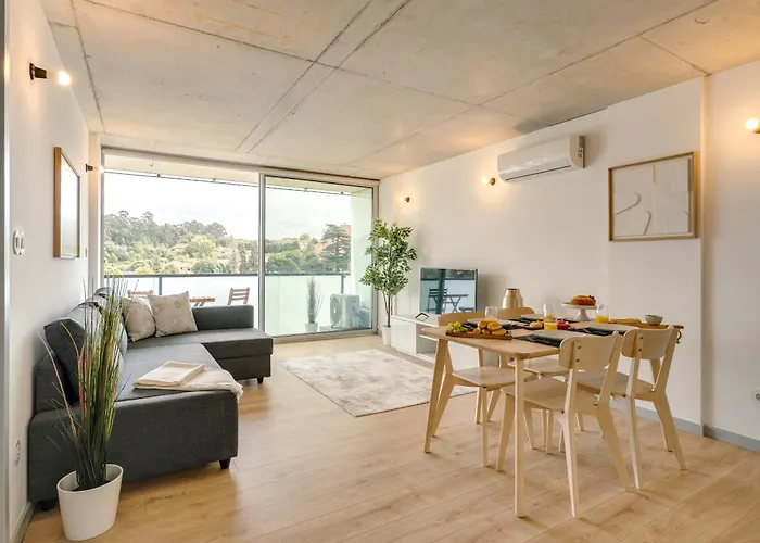 Apartamento Premium With Balcony, Pool & Garage By Hostwise