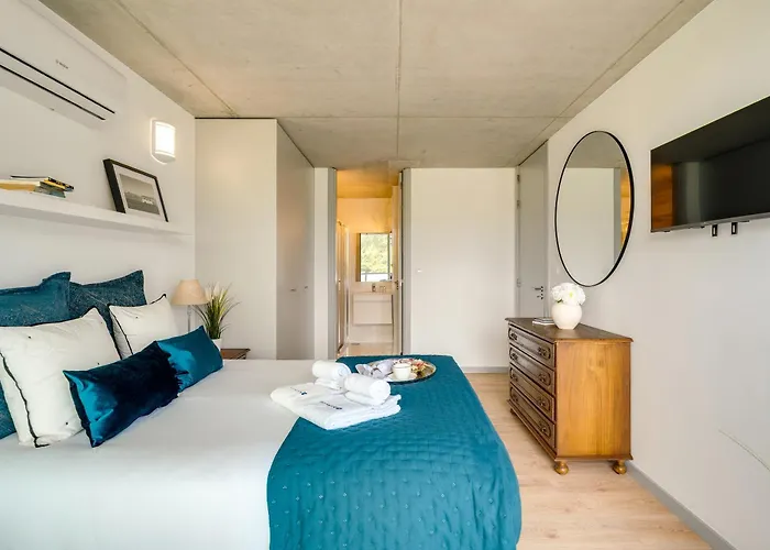 Premium With Balcony, Pool & Garage By Hostwise Apartamento *